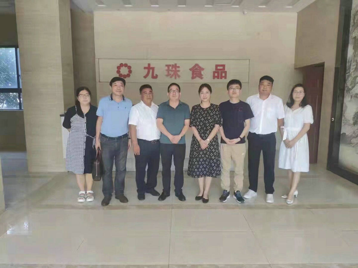 與華農黃教授合影