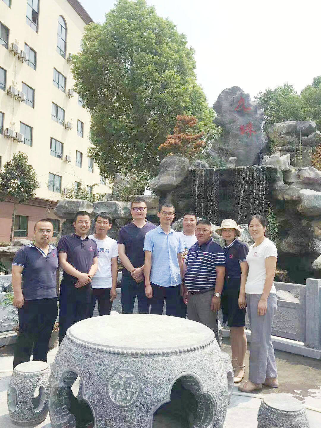 九珠蛋業與經銷商合影